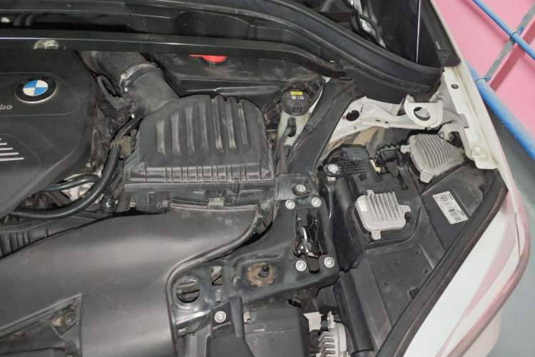 Used BMW X1 2018 xDrive20Li Luxury Edition Engine Bay Left