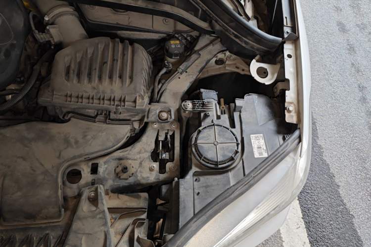 Used BMW X1 2018 sDrive18Li Fashion Model Engine Bay Left