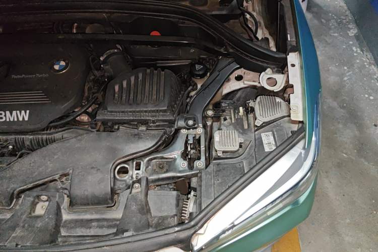 Used BMW X1 2018 xDrive20Li Luxury Edition Engine Bay Left
