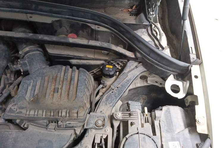 Used BMW X1 2018 sDrive18Li Fashion Model Engine Bay Left