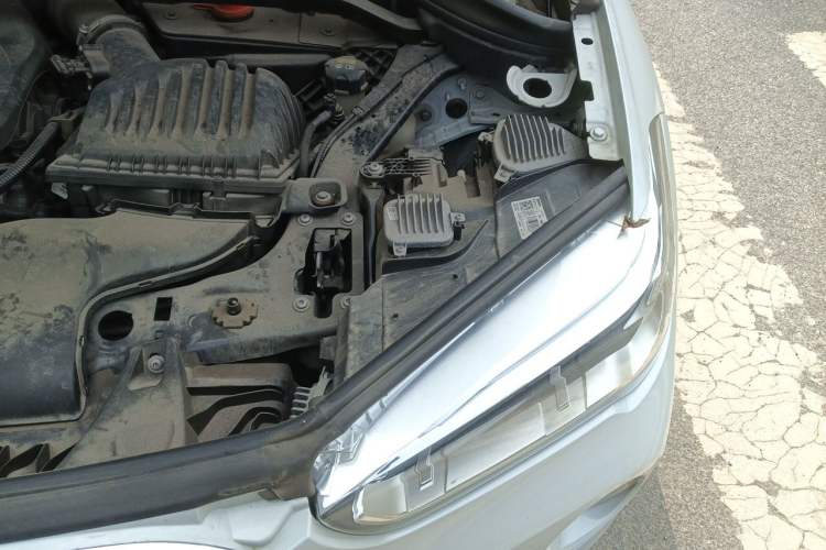 Used BMW X1 2018 sDrive18Li Luxury Model Engine Bay Left