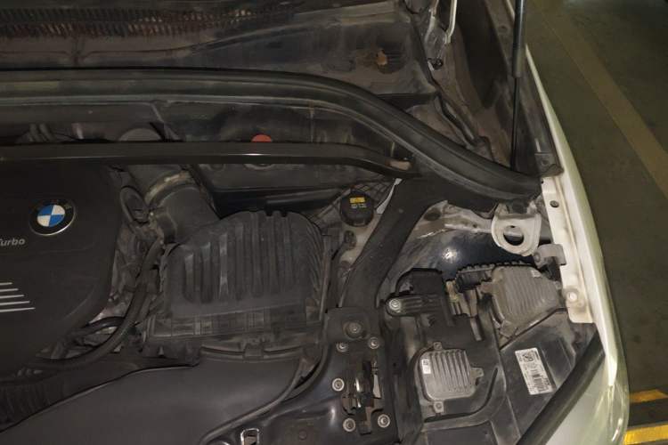 Used BMW X1 2018 xDrive20Li Luxury Edition Engine Bay Left