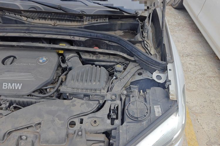Used BMW X1 2018 sDrive18Li Fashion Model Engine Bay Left