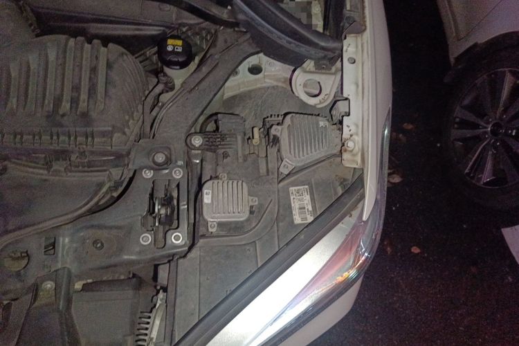Used BMW X1 2018 sDrive20Li Leading Model Engine Bay Left