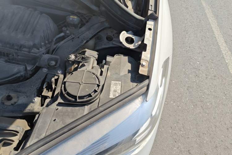Used BMW X1 2018 sDrive18Li Fashion Model Engine Bay Left