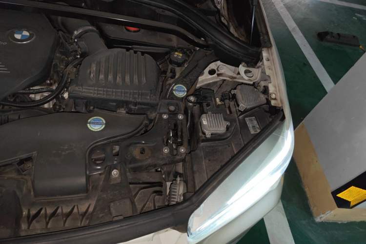 Used BMW X1 2018 xDrive20Li Luxury Edition Engine Bay Left