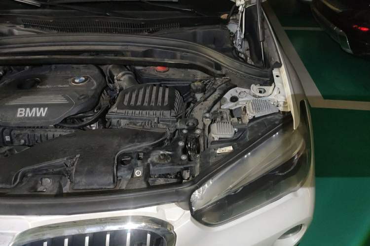 Used BMW X1 2018 sDrive18Li Fashion Model Engine Bay Left