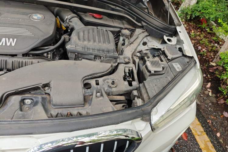Used BMW X1 2018 xDrive20Li Luxury Edition Engine Bay Left