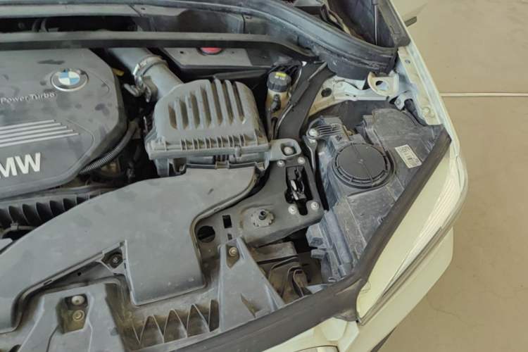Used BMW X1 2018 sDrive18Li Fashion Model Engine Bay Left