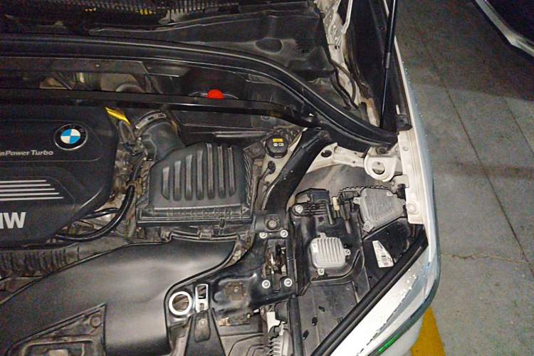 Used BMW X1 2018 xDrive20Li Luxury Edition Engine Bay Left