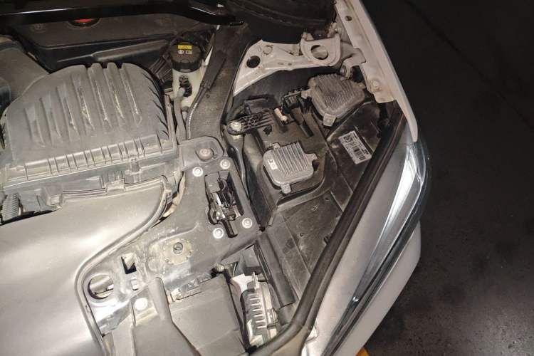 Used BMW X1 2018 xDrive20Li Luxury Edition Engine Bay Left