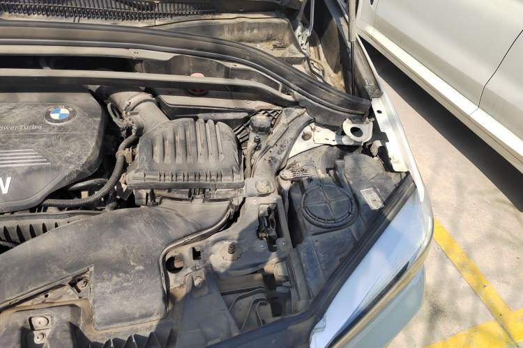 Used BMW X1 2018 sDrive18Li Fashion Model Engine Bay Left
