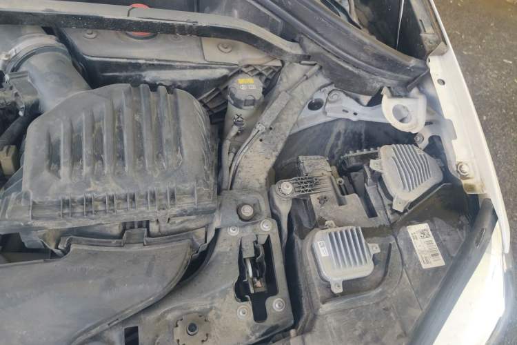 Used BMW X1 2018 sDrive20Li Leading Model Engine Bay Left