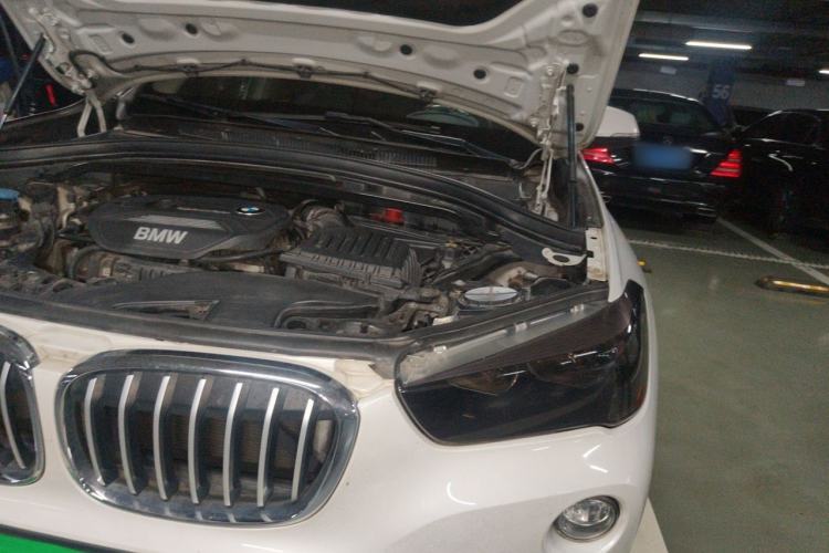 Used BMW X1 2018 sDrive18Li Fashion Model Engine Bay Left