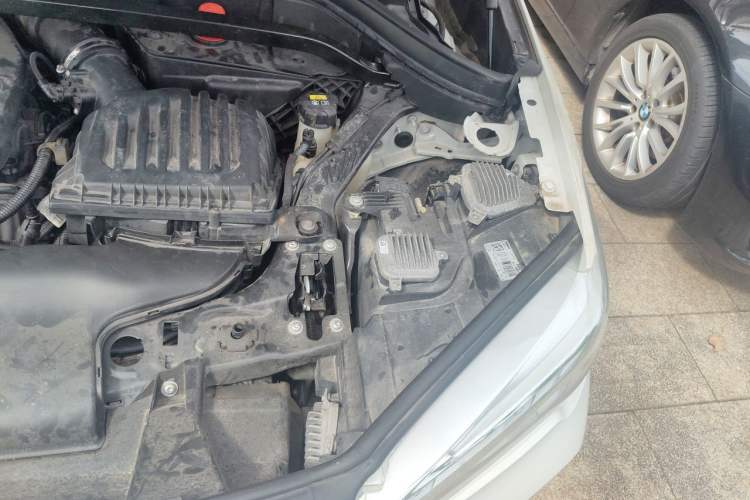 Used BMW X1 2018 sDrive18Li Luxury Model Engine Bay Left