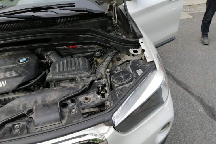 Used BMW X1 2018 sDrive18Li Fashion Model Engine Bay Left
