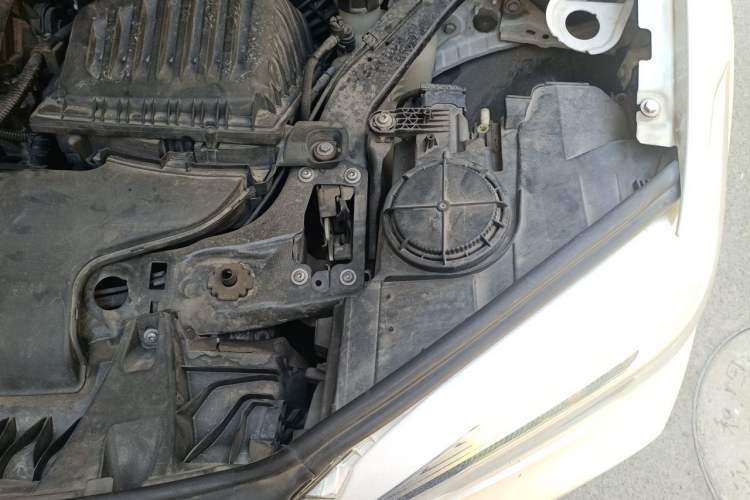 Used BMW X1 2018 sDrive18Li Fashion Model Engine Bay Left