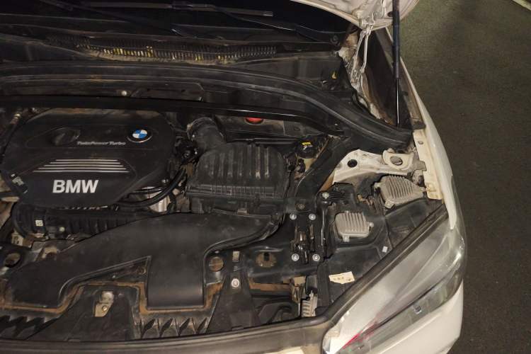 Used BMW X1 2018 sDrive18Li Fashion Model Engine Bay Left