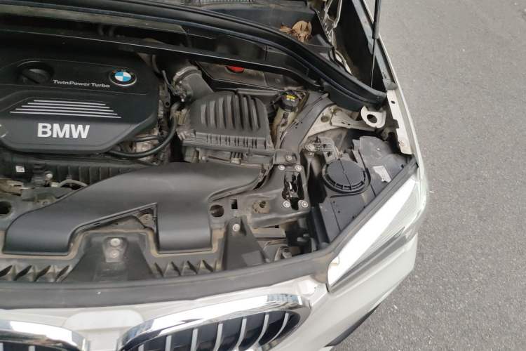 Used BMW X1 2018 sDrive18Li Fashion Model Engine Bay Left