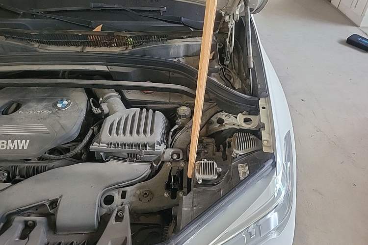 Used BMW X1 2018 xDrive20Li Luxury Edition Engine Bay Left