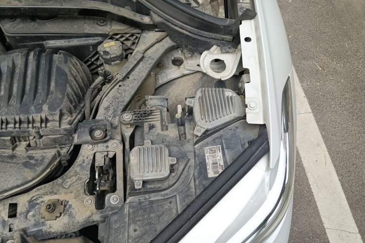 Used BMW X1 2018 xDrive20Li Luxury Edition Engine Bay Left