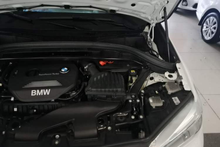 Used BMW X1 2018 xDrive20Li Luxury Edition Engine Bay Left