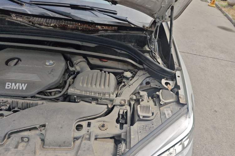 Used BMW X1 2018 xDrive20Li Luxury Edition Engine Bay Left
