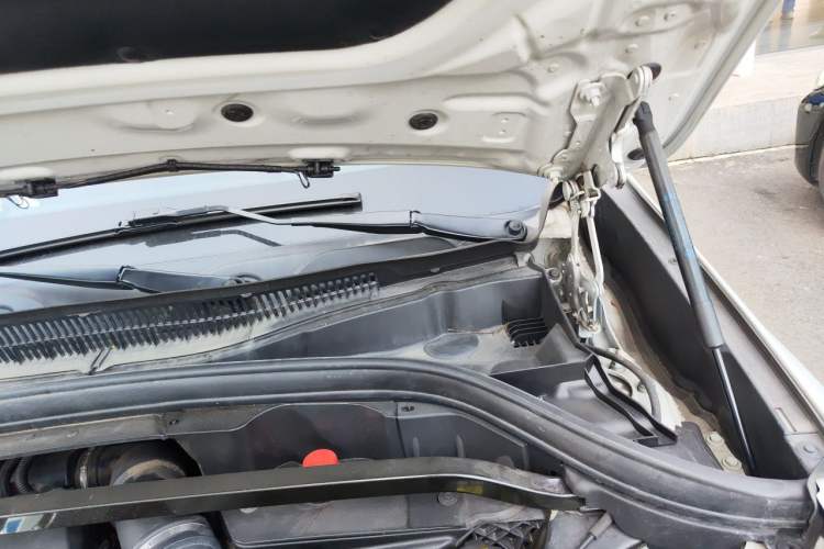 Used BMW X1 2018 xDrive20Li Luxury Edition Engine Bay Left