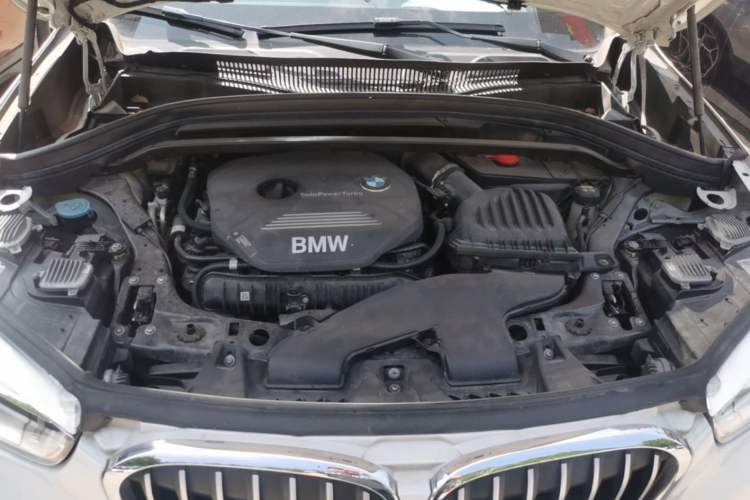 Used BMW X1 2018 xDrive20Li Luxury Edition Engine Bay