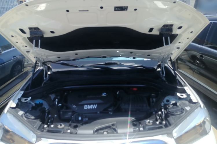 Used BMW X1 2018 sDrive18Li Fashion Model Engine Bay