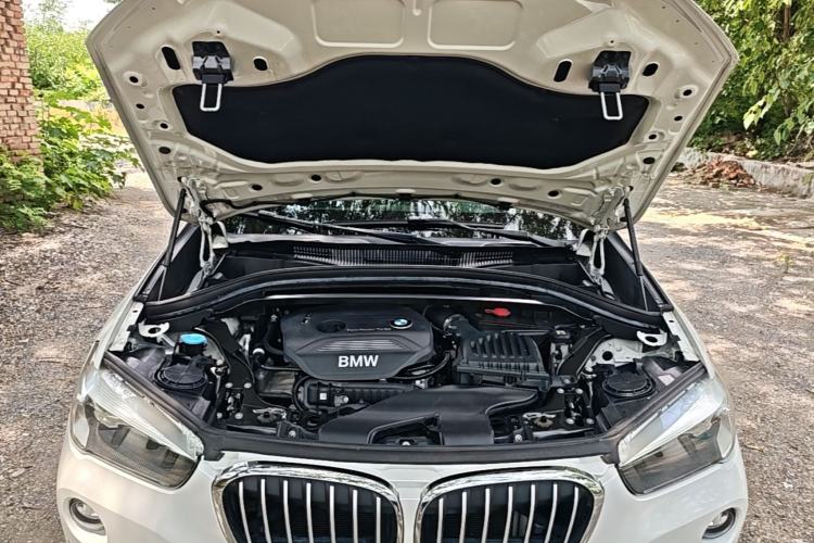 Used BMW X1 2018 sDrive18Li Fashion Model Engine Bay