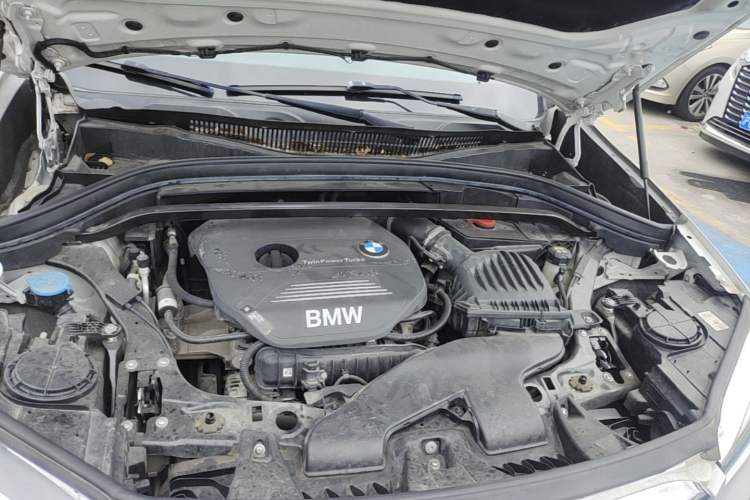 Used BMW X1 2018 sDrive18Li Fashion Model Engine Bay