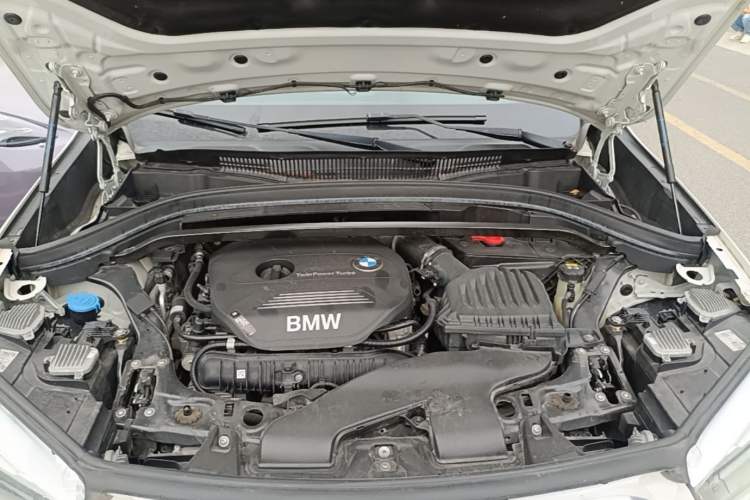 Used BMW X1 2018 sDrive20Li Leading Model Engine Bay