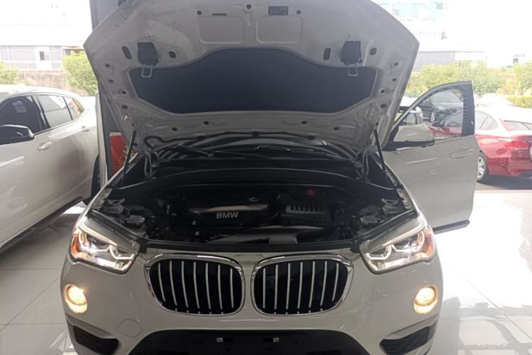 Used BMW X1 2018 xDrive20Li Luxury Edition Engine Bay