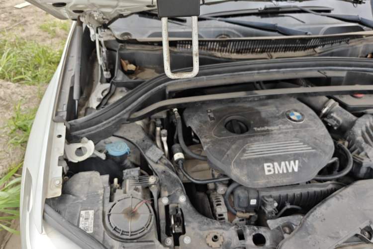 Used BMW X1 2018 sDrive18Li Fashion Model Engine Bay Right