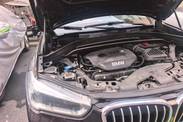 Used BMW X1 2018 sDrive20Li Leading Model Engine Bay Right