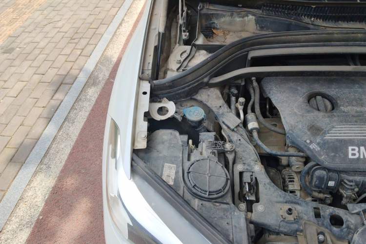Used BMW X1 2018 sDrive18Li Fashion Model Engine Bay Right