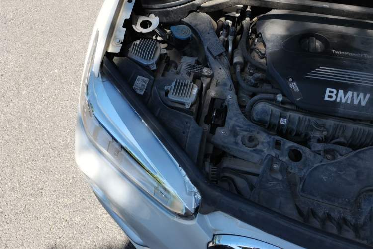 Used BMW X1 2018 xDrive20Li Luxury Edition Engine Bay Right