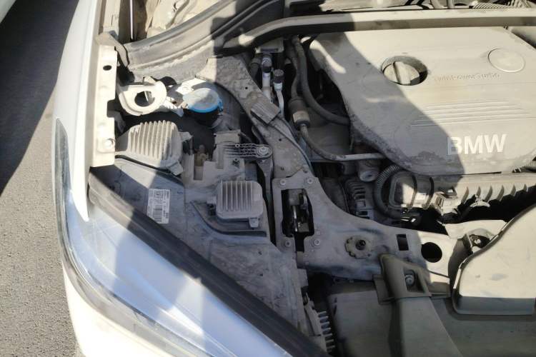 Used BMW X1 2018 xDrive20Li Luxury Edition Engine Bay Right