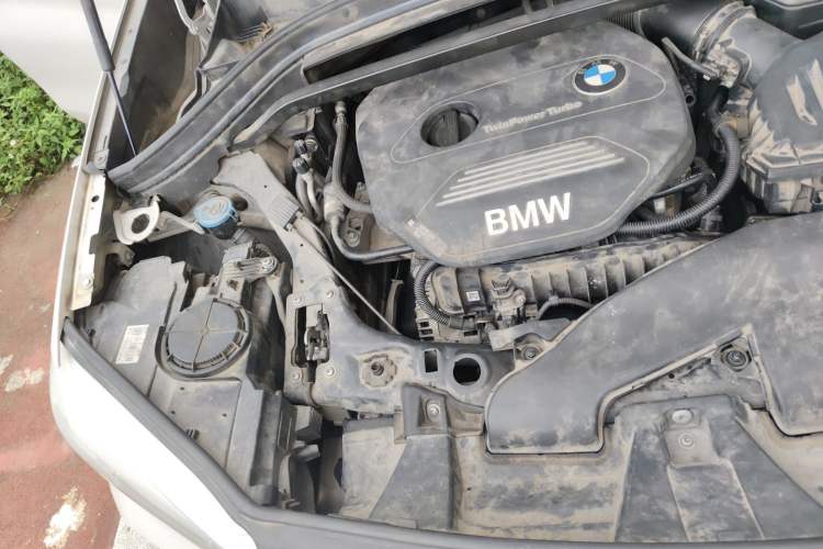 Used BMW X1 2018 sDrive18Li Fashion Model Engine Bay Right