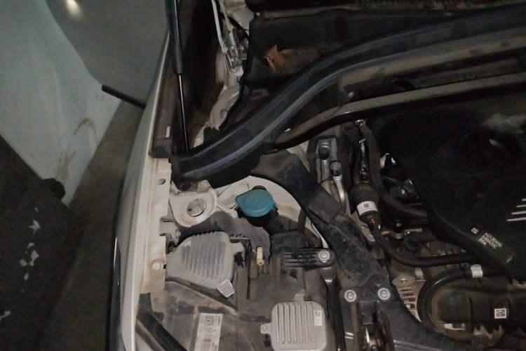 Used BMW X1 2018 sDrive20Li Leading Model Engine Bay Right