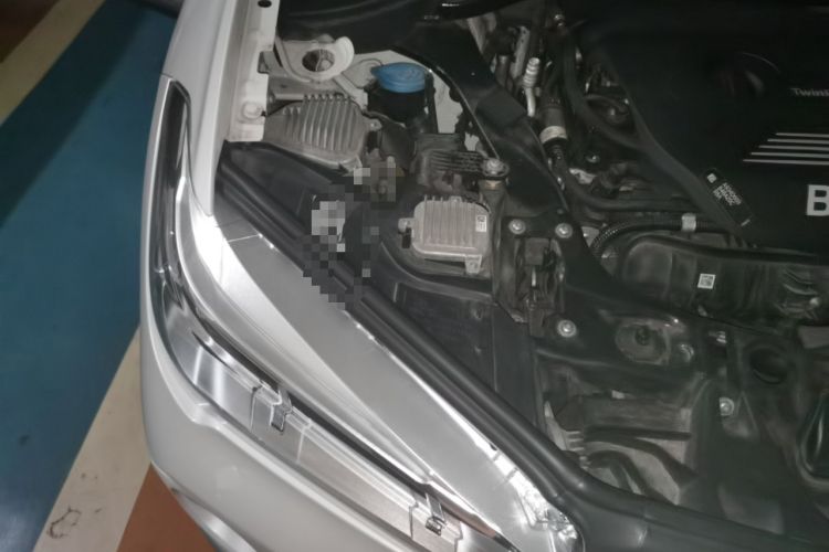 Used BMW X1 2018 xDrive20Li Luxury Edition Engine Bay Right