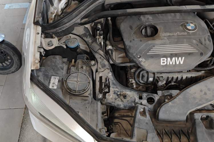 Used BMW X1 2018 sDrive18Li Fashion Model Engine Bay Right