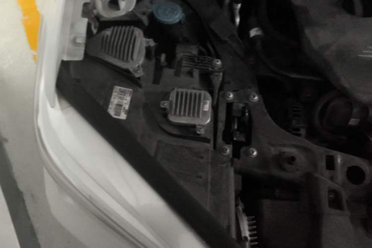 Used BMW X1 2018 sDrive18Li Luxury Model Engine Bay Right