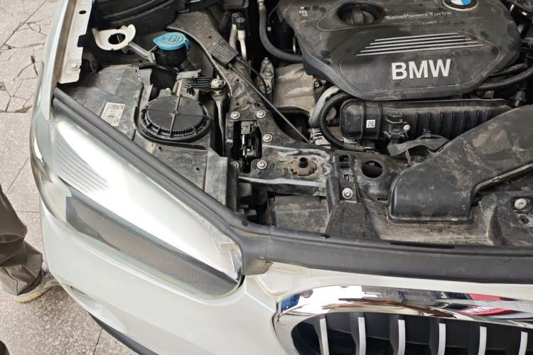 Used BMW X1 2018 sDrive18Li Fashion Model Engine Bay Right