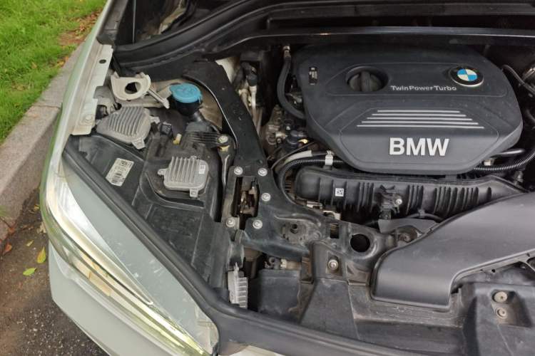 Used BMW X1 2018 sDrive20Li Leading Model Engine Bay Right