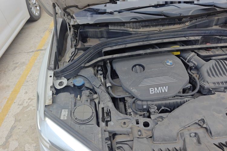 Used BMW X1 2018 sDrive18Li Fashion Model Engine Bay Right