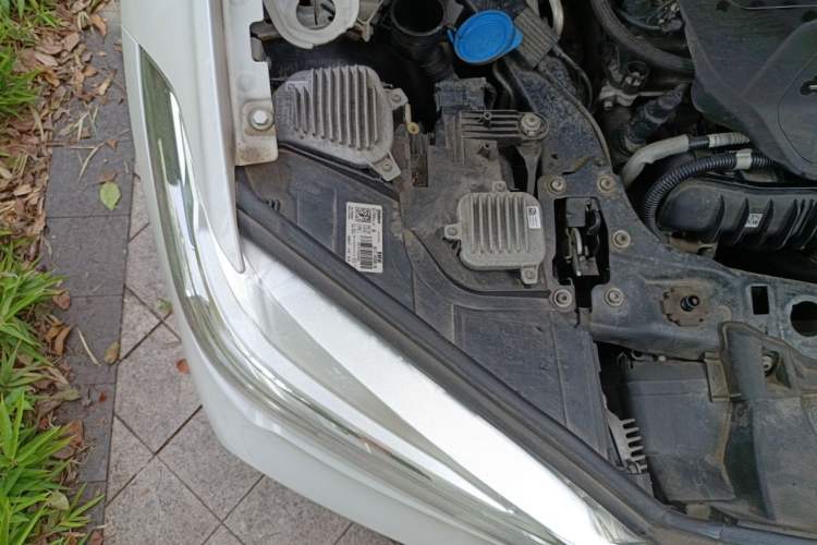 Used BMW X1 2018 sDrive20Li Leading Model Engine Bay Right