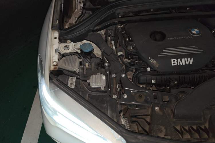 Used BMW X1 2018 xDrive20Li Luxury Edition Engine Bay Right