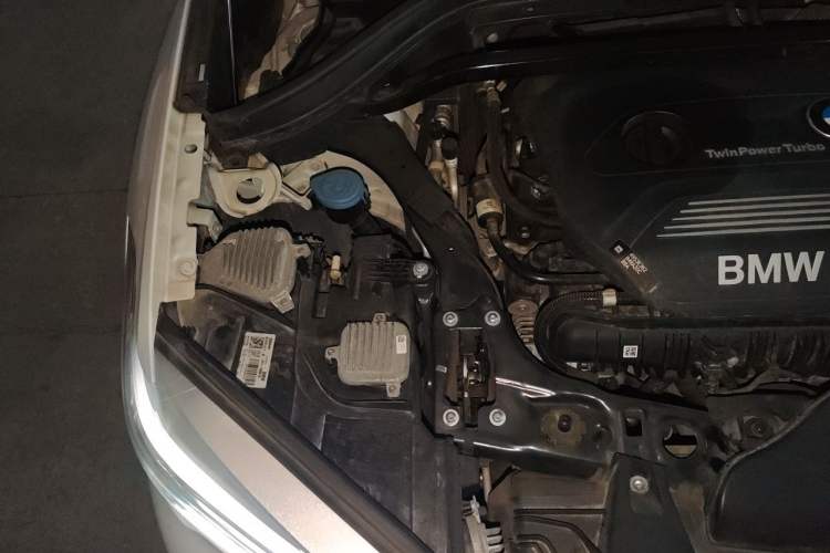 Used BMW X1 2018 sDrive20Li Leading Model Engine Bay Right